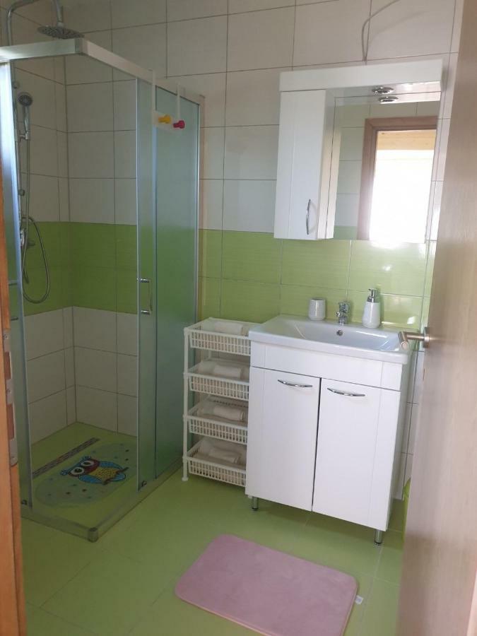 רקוביצה Apartments Laura מראה חיצוני תמונה